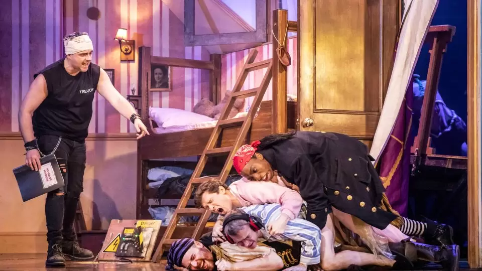 Peter Pan Goes Wrong - Gallery Thumbnail 4